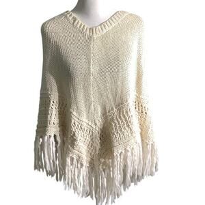 American Eagle Fringe Knit Poncho Natural White XS/S — Boho, Cozy, Festival